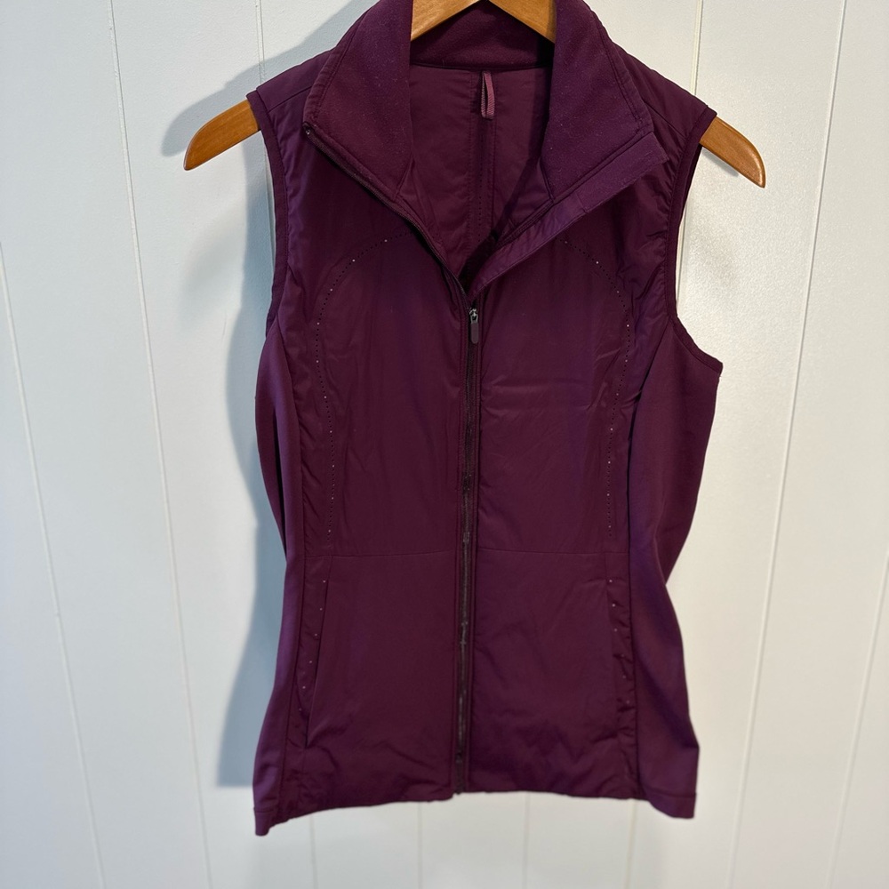 Lululemon Run for Cold Vest (Plum) Size 8